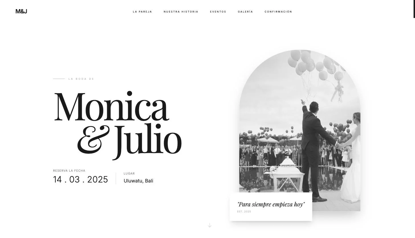 Portada de web de boda que ve el invitado al abrir el enlace compartido: nombres de Monica y Julio en grande, reserva la fecha 14.03.2025 y lugar Uluwatu, Bali, con una foto de la pareja
