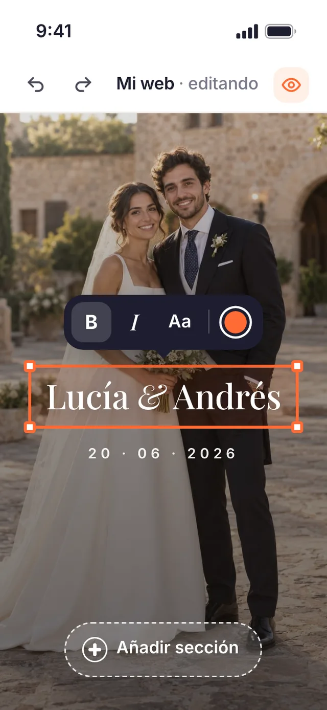 Editor de YesLovey en el móvil con los nombres de la pareja seleccionados y la barra de formato