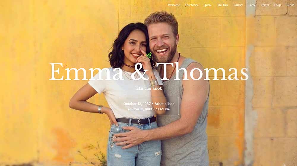 Plantilla de web de boda YesLovey en escritorio